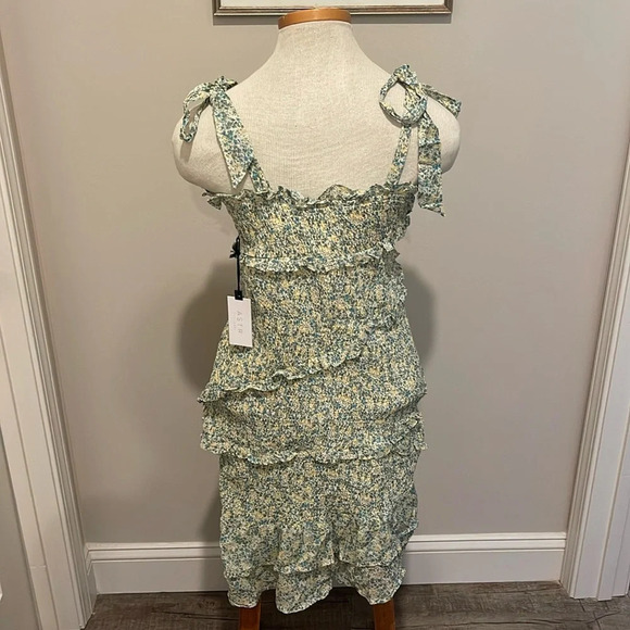 NWT!! ASTR - Eastwick Dress - Green/Blue/Yellow Floral - Size Large - Picture 7 of 11